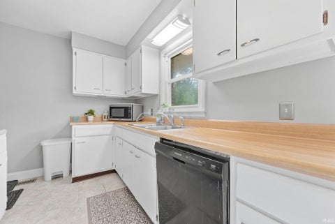 Tiny photo for 2536 Whitehall Drive, Lafayette, IN 47909 (MLS # 202639966)
