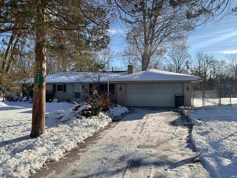Photo of 7316 Riverton Drive, Fort Wayne, IN 46825 (MLS # 202548681)