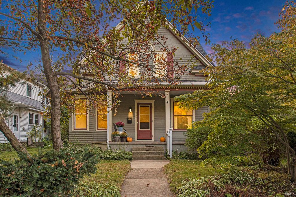 Photo of 204 Tonti Street, South Bend, IN 46617 (MLS # 202541881)