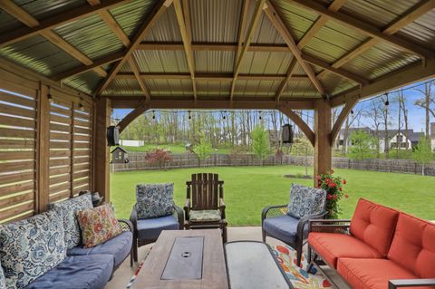 Tiny photo for 595 HIGHFIELDS Cove, Fort Wayne, IN 46845 (MLS # 202615467)