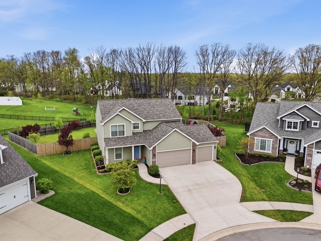 Photo of 595 HIGHFIELDS Cove, Fort Wayne, IN 46845 (MLS # 202615467)