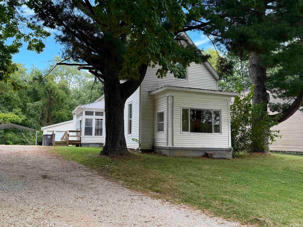 Photo of 4001 Kratzville Road, Evansville, IN 47710 (MLS # 202635830)
