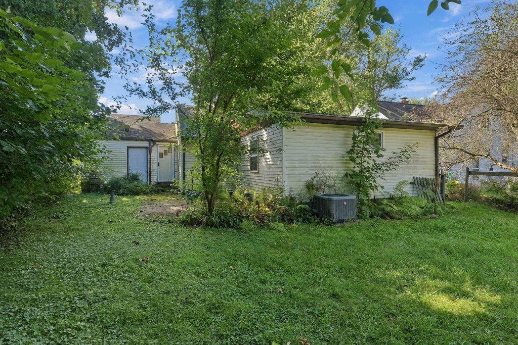 Photo of 19737 Gilmer Street, South Bend, IN 46614 (MLS # 202639573)