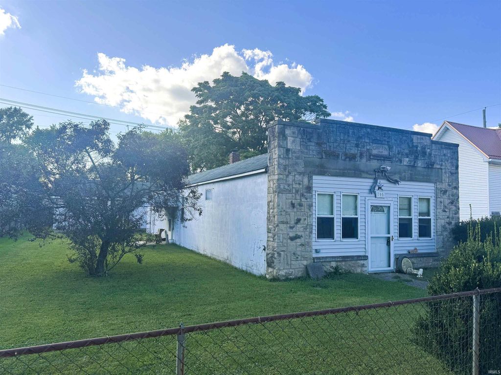 Photo of 705 S Grace Avenue, Crawfordsville, IN 47933 (MLS # 202539152)