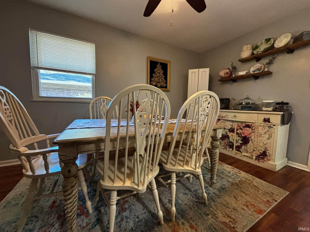 Photo of 1315 Lodge Avenue, Evansville, IN 47714 (MLS # 202639876)
