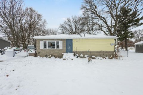 Photo of 53122 Stryker Street, Elkhart, IN 46514 (MLS # 202548732)