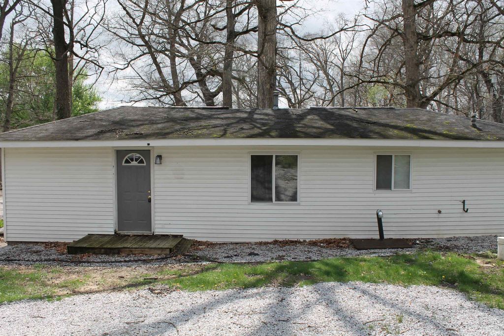 Photo of 7909 N Tecumseh Road, Walkerton, IN 46574 (MLS # 202613636)