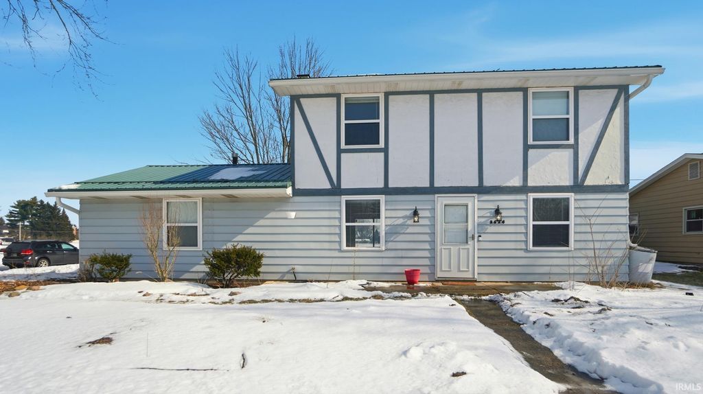 Photo of 3634 Colorado Court, Fort Wayne, IN 46815 (MLS # 202604313)