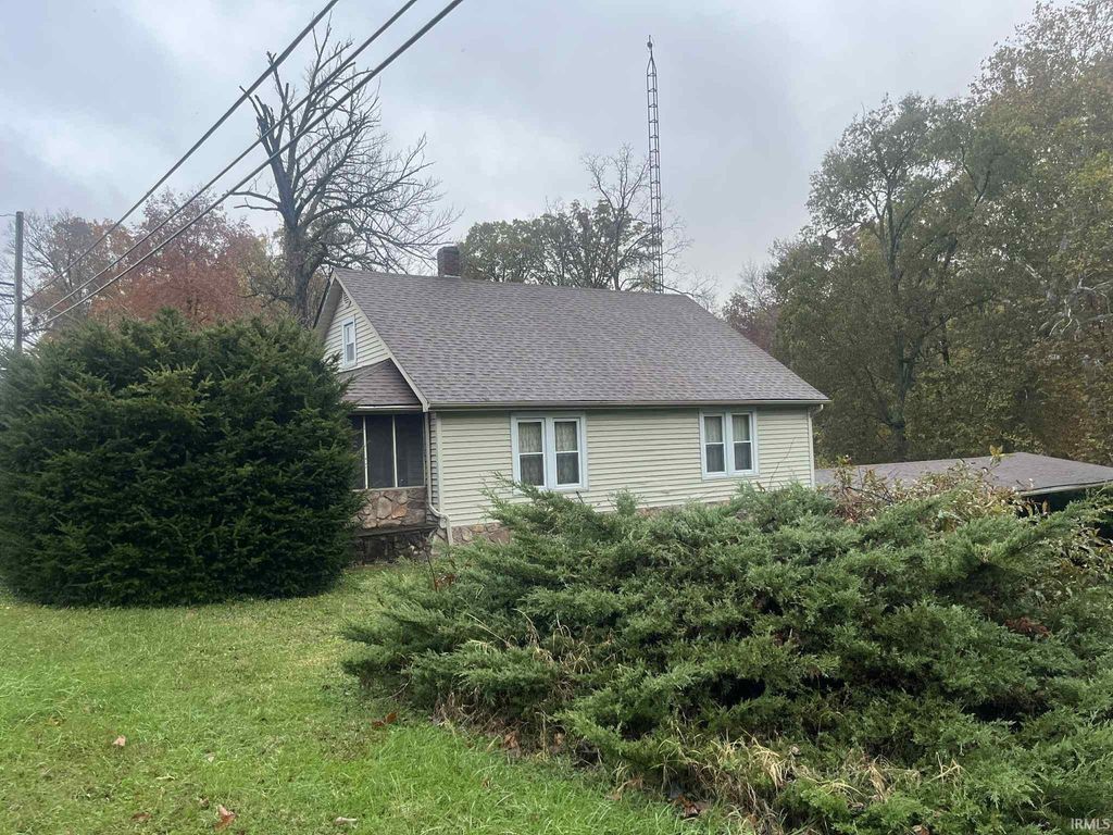 Photo of 2462 Dixie Highway Hwy, Bedford, IN 47421 (MLS # 202609766)