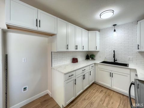 Tiny photo for 821 N BERKLEY Road, Kokomo, IN 46901 (MLS # 202615177)