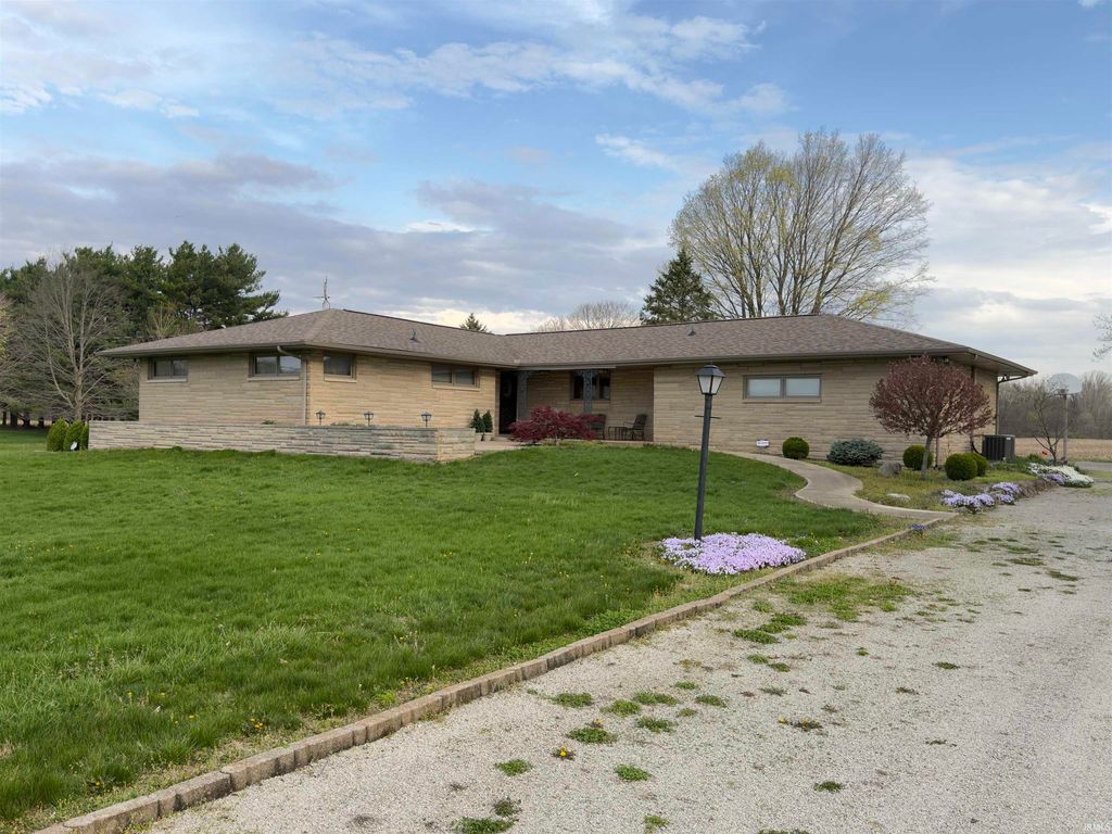 Photo of 8700 W CR 600 S, Daleville, IN 47334 (MLS # 202616703)