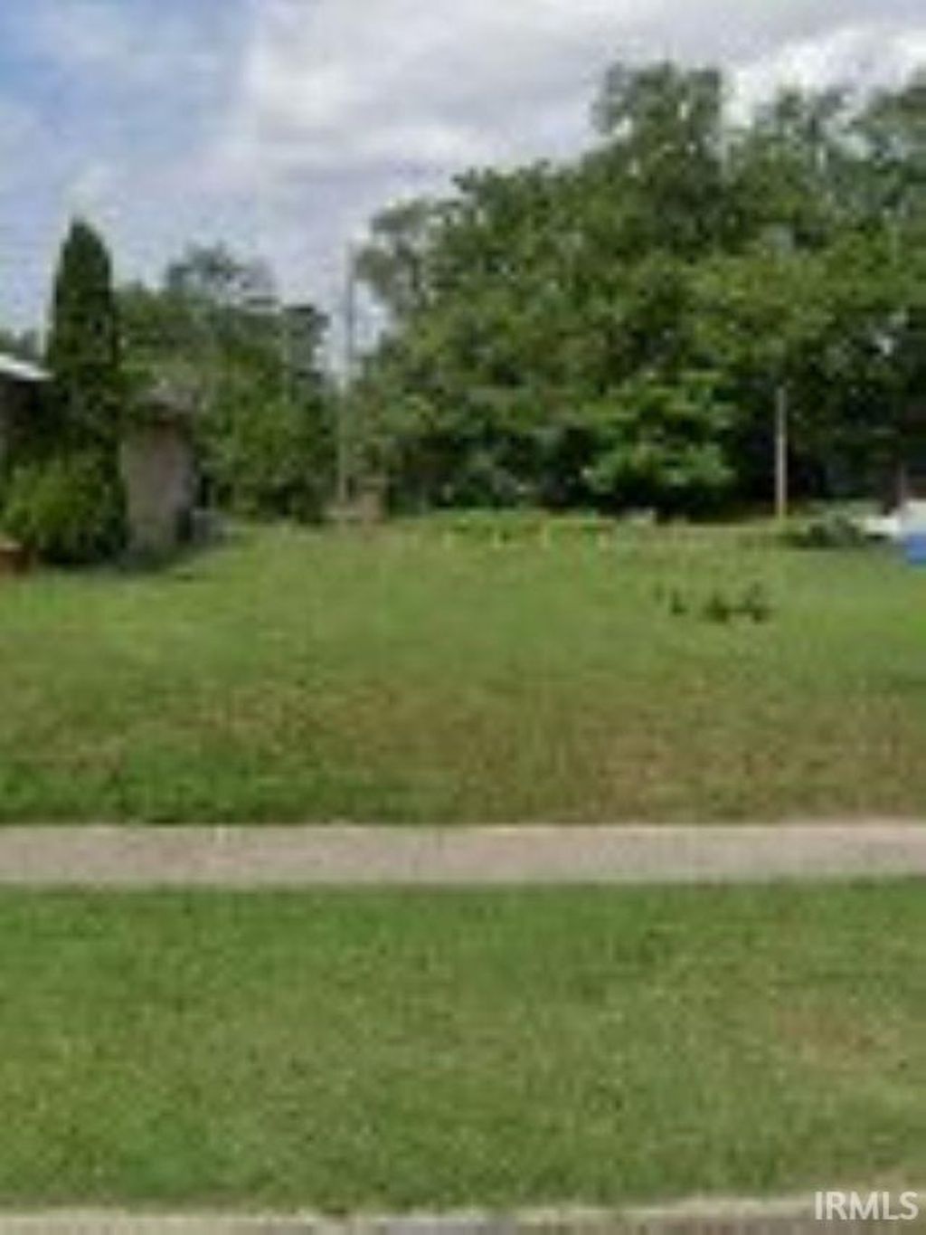 Photo of 413 Birdsell Street, South Bend, IN 46615 (MLS # 202613627)