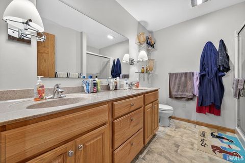 Tiny photo for 2160 S Ridgeview Road, Logansport, IN 46947 (MLS # 202541596)