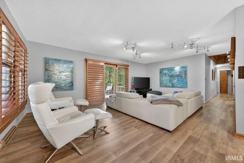 Tiny photo for 2160 S Ridgeview Road, Logansport, IN 46947 (MLS # 202541596)