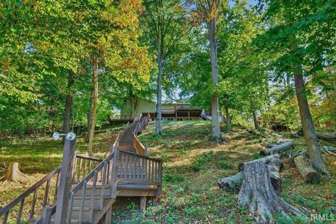 Tiny photo for 2160 S Ridgeview Road, Logansport, IN 46947 (MLS # 202541596)