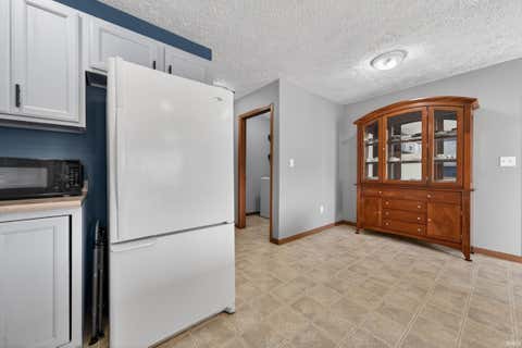 Tiny photo for 302 Hampshire Drive, Logansport, IN 46947 (MLS # 202623462)
