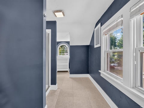 Tiny photo for 2013 Curdes Avenue, Fort Wayne, IN 46805 (MLS # 202637763)