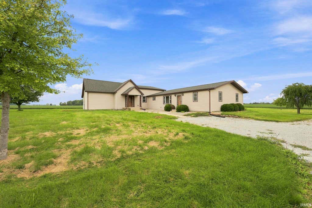Photo of 6231 E 600, Gas City, IN 46933 (MLS # 202631644)