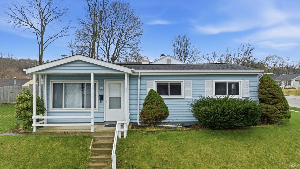 Photo of 2611 Delaware Street, Mishawaka, IN 46544 (MLS # 202611290)