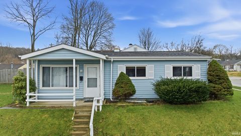 Photo of 2611 Delaware Street, Mishawaka, IN 46544 (MLS # 202611290)