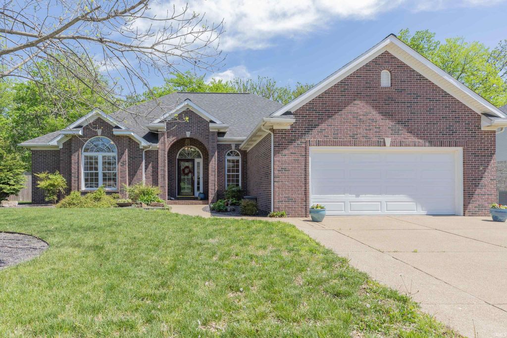 Photo of 3444 Eastbrooke Court, Newburgh, IN 47630 (MLS # 202613774)
