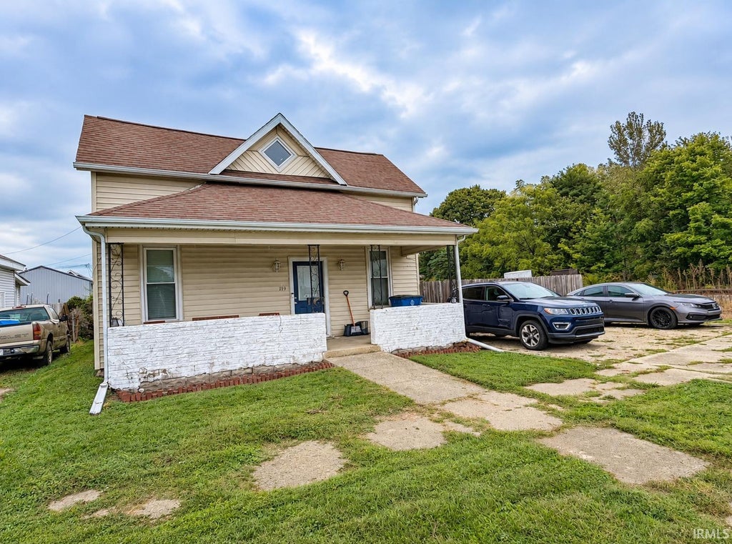 Photo of 119 E Highland Avenue, Marion, IN 46952 (MLS # 202639691)