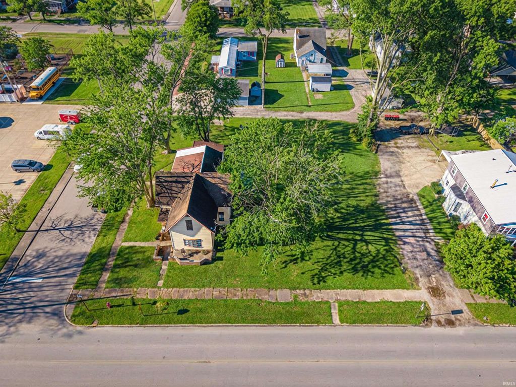 Photo of 703 Main Street, Mount Vernon, IN 47620 (MLS # 202601536)