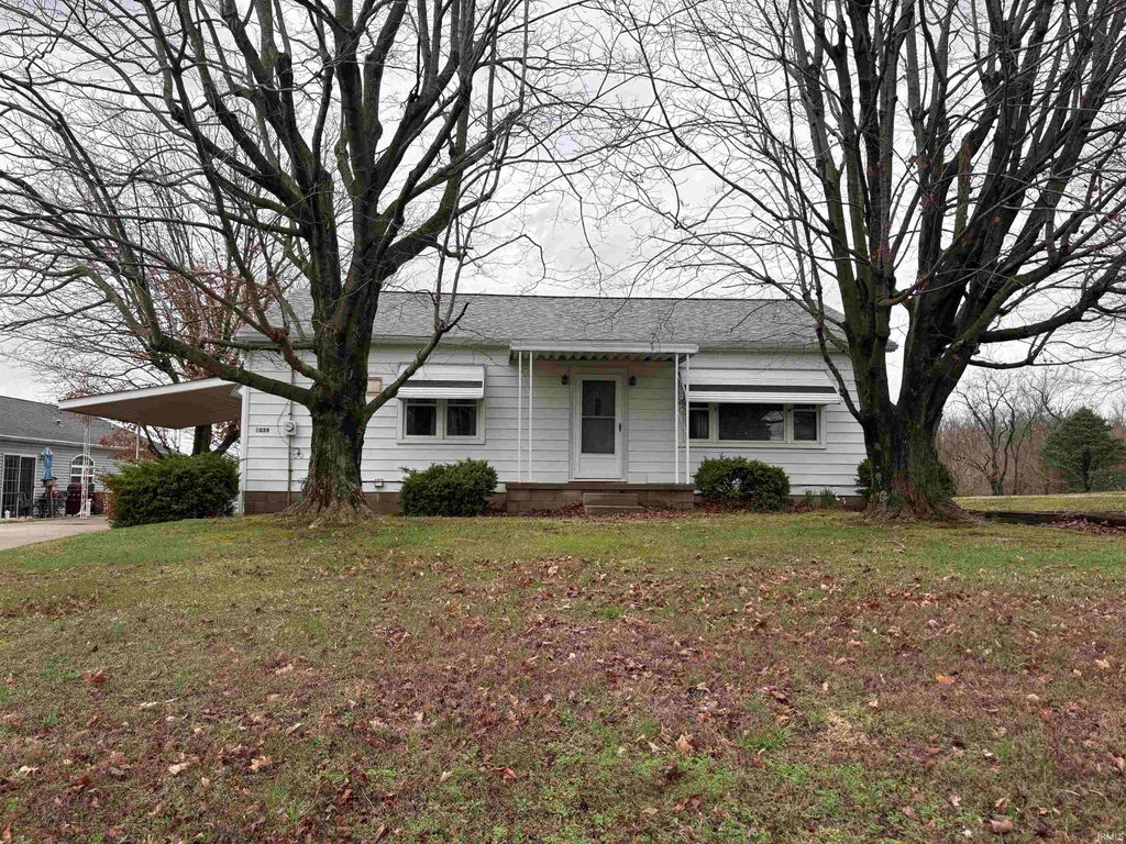 Photo of 1039 2nd Avenue, Jasper, IN 47546 (MLS # 202608092)