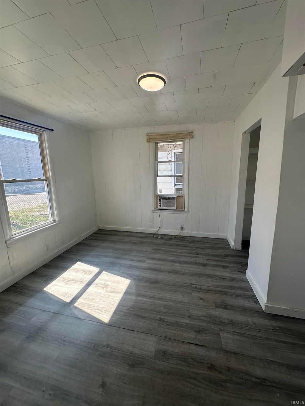 Photo of 1513 Dresden Street, Evansville, IN 47710 (MLS # 202609149)