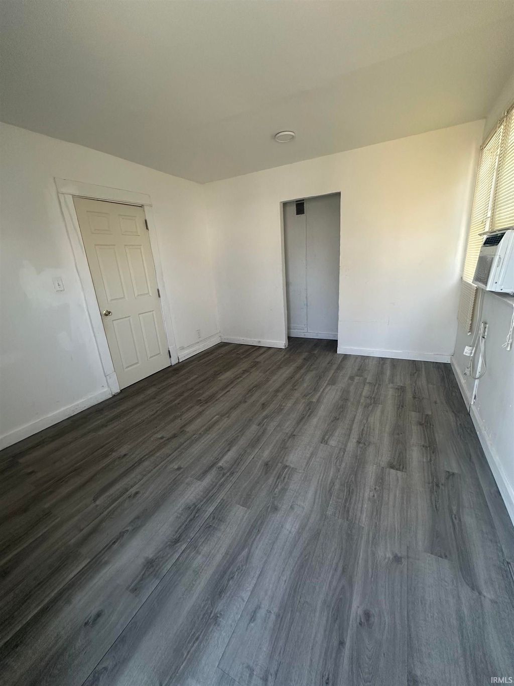 Photo of 1513 Dresden Street, Evansville, IN 47710 (MLS # 202609149)