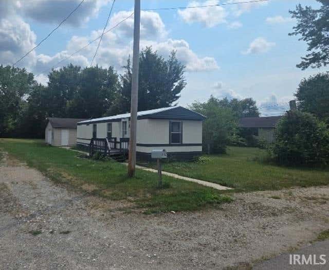Photo of 612 E 4th Street, Hartford City, IN 47348 (MLS # 202631385)