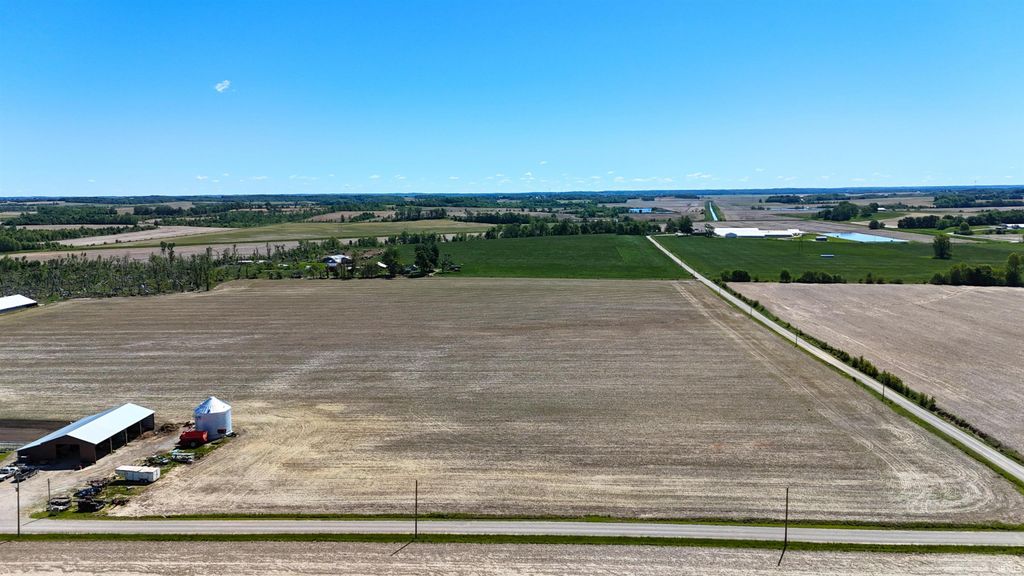 Photo of 34.25 Acres N 900 W, Linton, IN 47441 (MLS # 202619216)