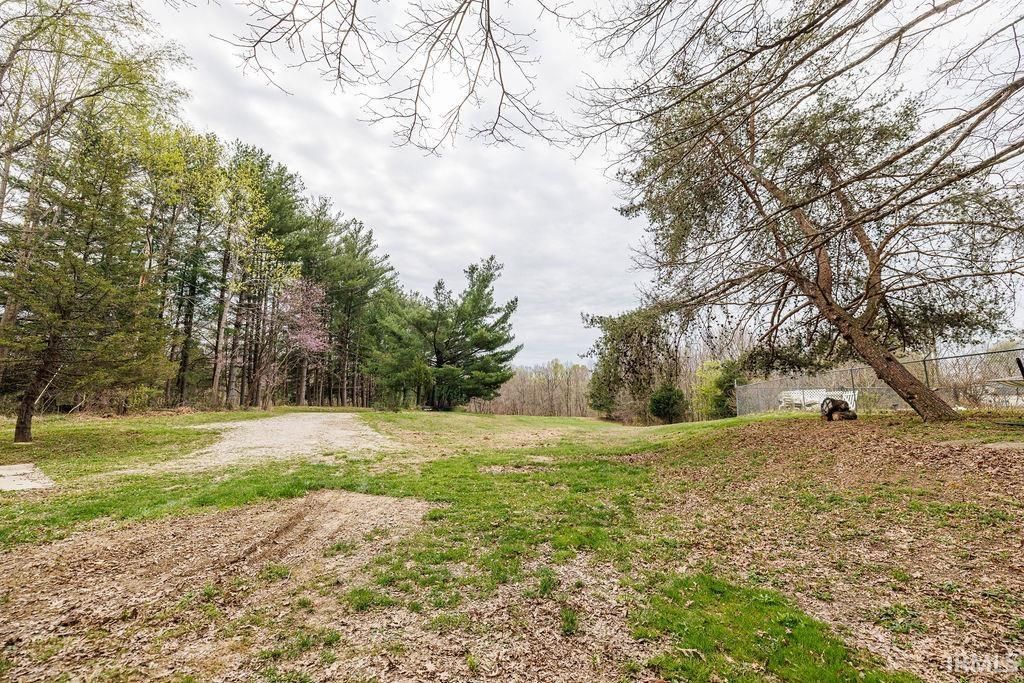 Photo of 3757 E Stipp Road, Bloomington, IN 47401 (MLS # 202612613)