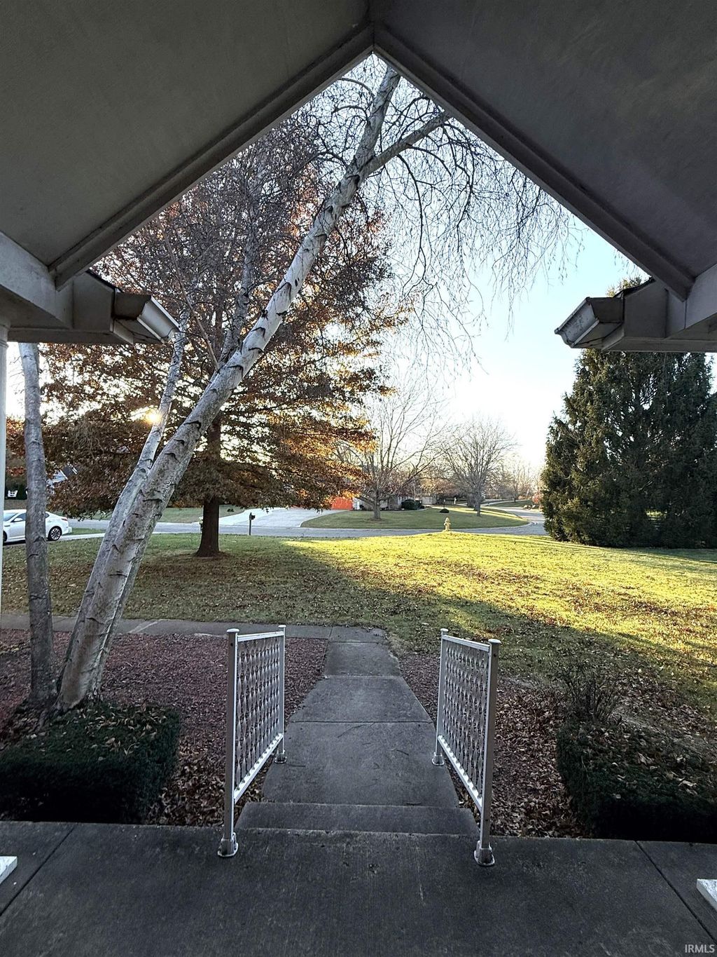 Photo of 97 N Sugar Cliff Drive, Crawfordsville, IN 47933 (MLS # 202610482)