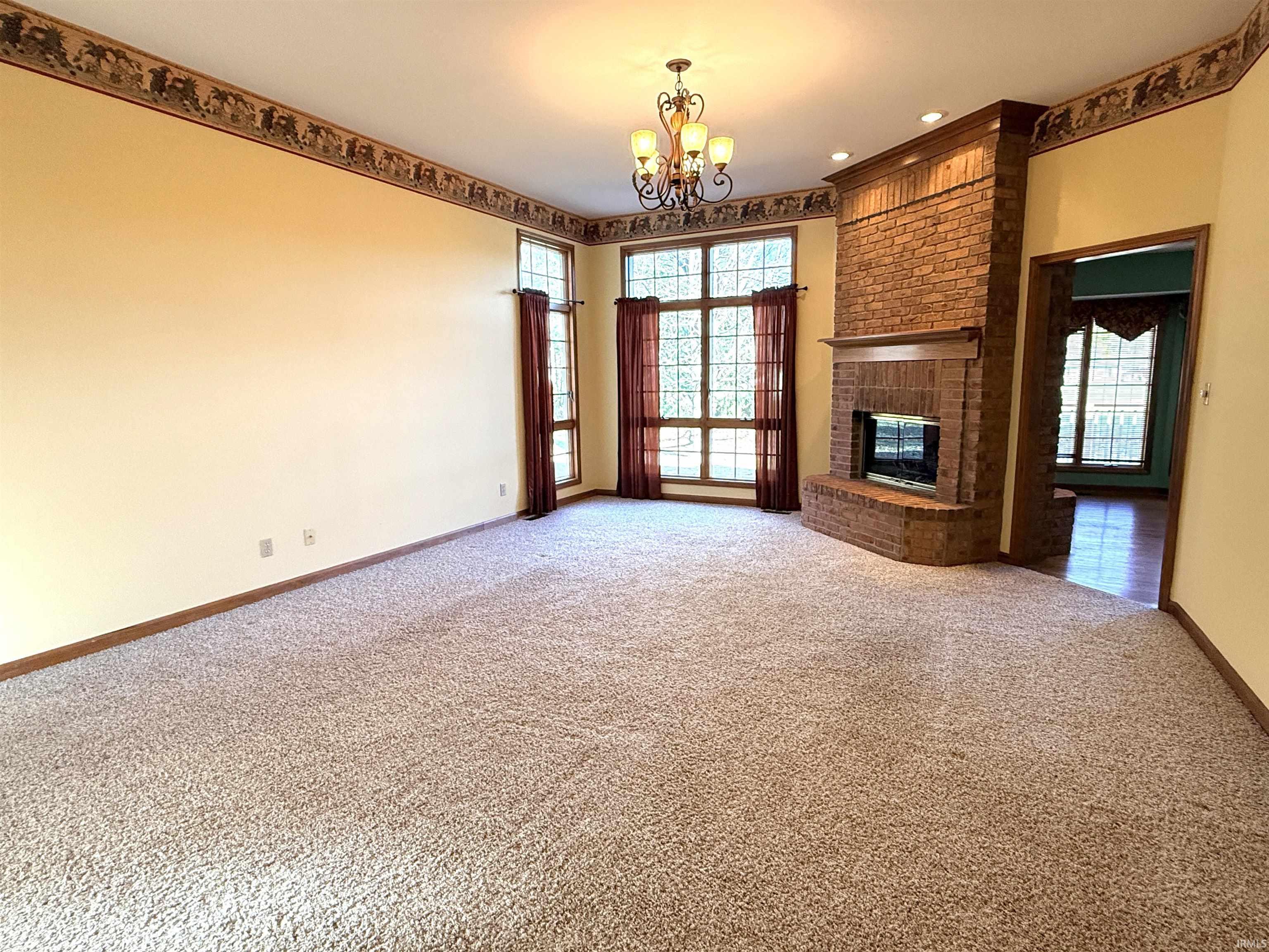 97 N Sugar Cliff Drive