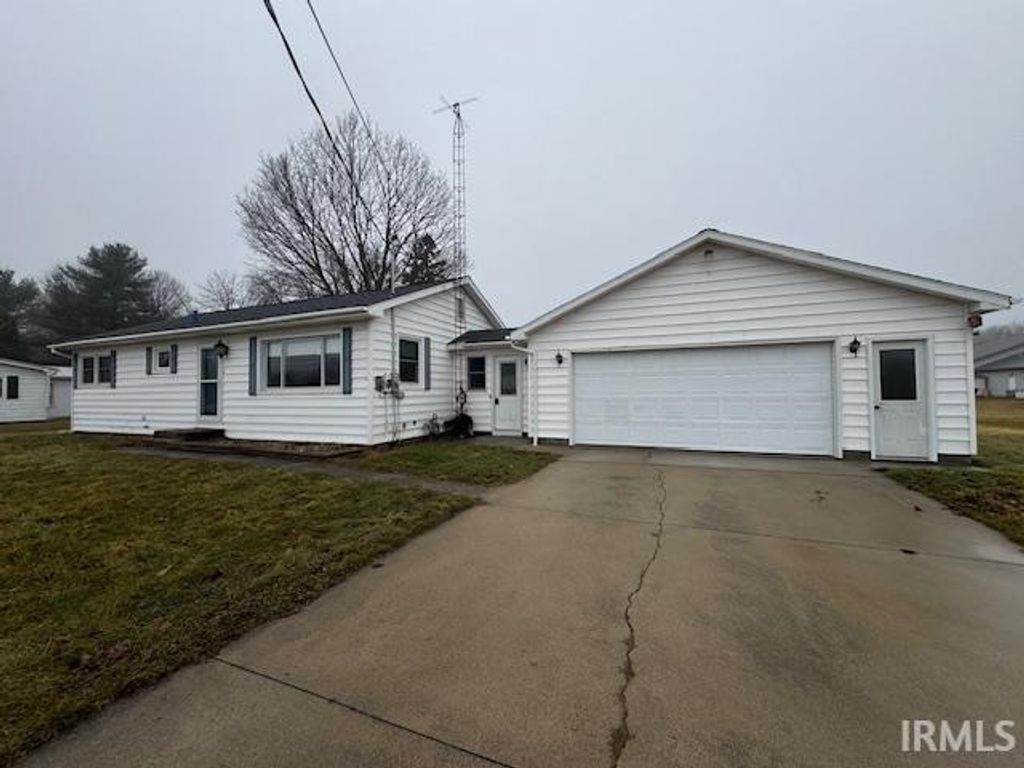 Photo of 0920 N 00 EW, Lagrange, IN 46761 (MLS # 202607900)