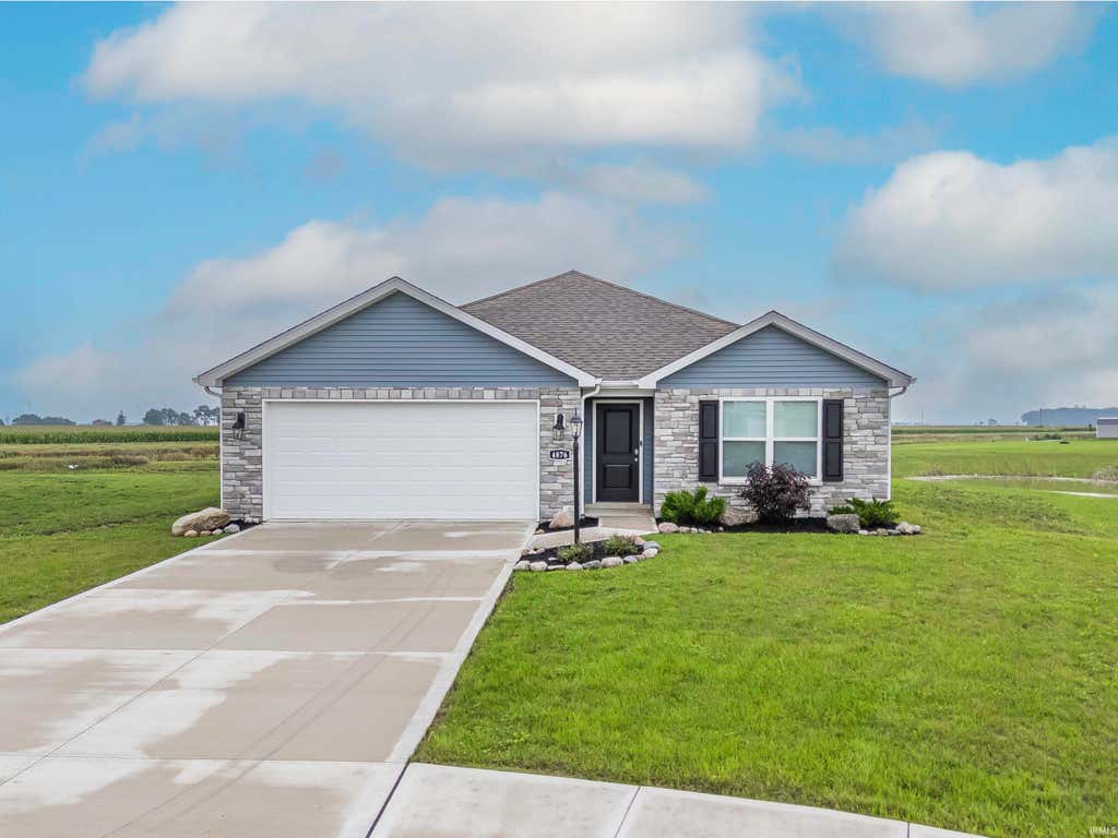 Photo of 4876 Carson Ct. Street, Woodburn, IN 46797 (MLS # 202633463)