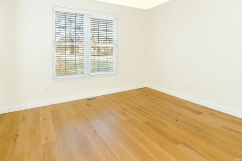 Tiny photo for 841 S Fieldcrest Court, Bloomington, IN 47401 (MLS # 202637983)
