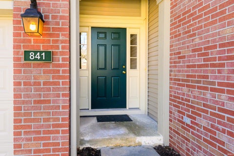 Photo of 841 S Fieldcrest Court, Bloomington, IN 47401 (MLS # 202637983)
