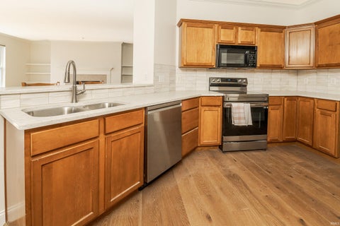 Tiny photo for 841 S Fieldcrest Court, Bloomington, IN 47401 (MLS # 202637983)