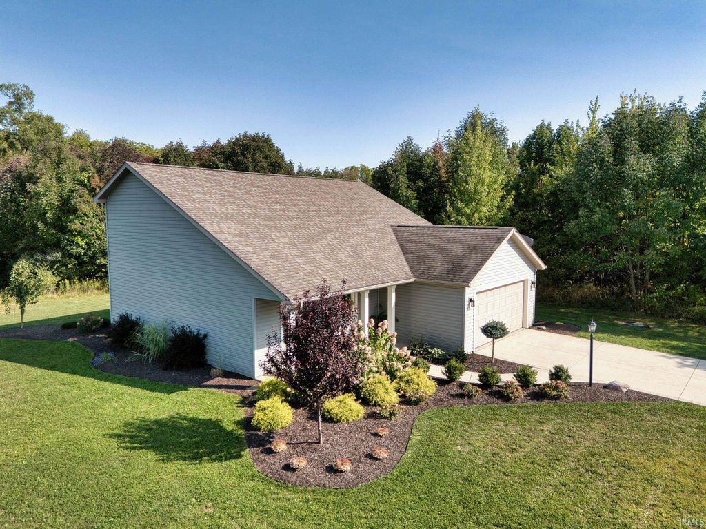 Photo of 2772 N 350 W, Columbia City, IN 46725 (MLS # 202549796)