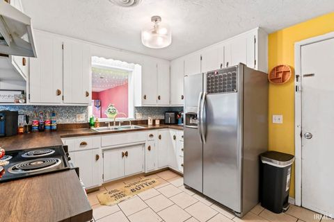 Tiny photo for 9967 N County Road 800 Road, Daleville, IN 47334 (MLS # 202615425)