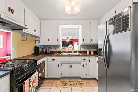 Tiny photo for 9967 N County Road 800 Road, Daleville, IN 47334 (MLS # 202615425)