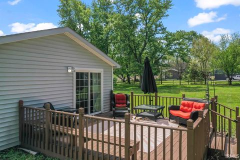 Tiny photo for 9967 N County Road 800 Road, Daleville, IN 47334 (MLS # 202615425)