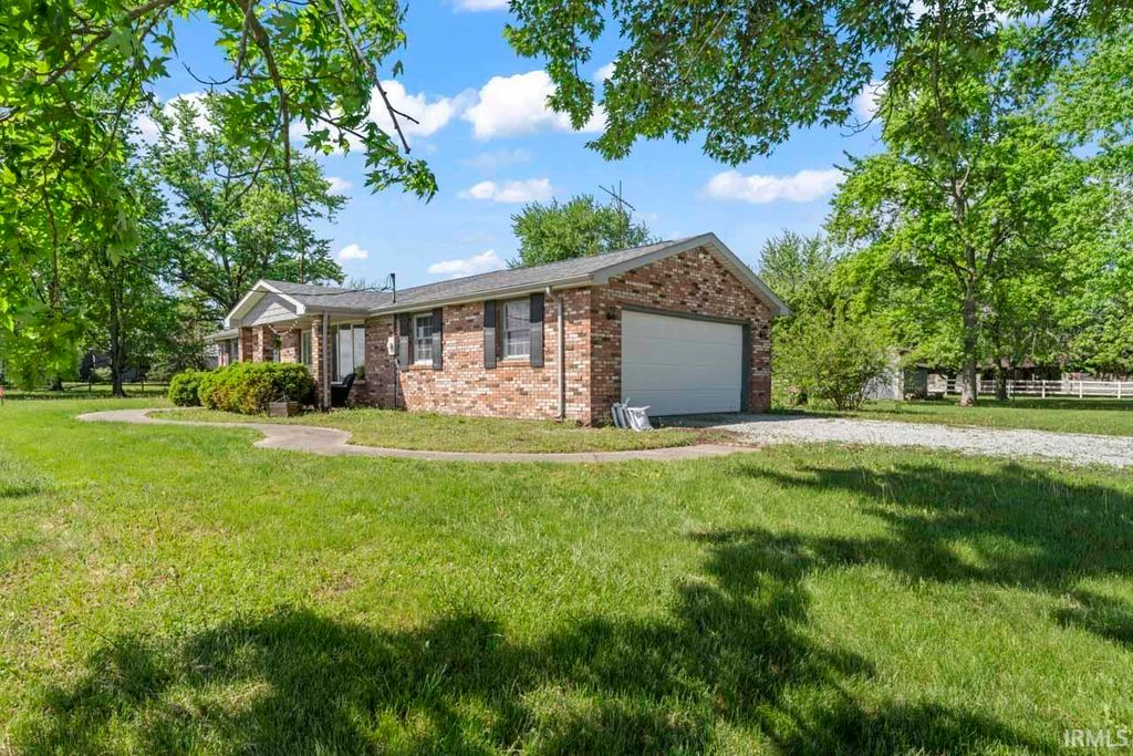 Photo of 9967 N County Road 800 Road, Daleville, IN 47334 (MLS # 202615425)