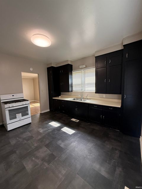 Tiny photo for 1519 N Purdum Street, Kokomo, IN 46901 (MLS # 202538592)