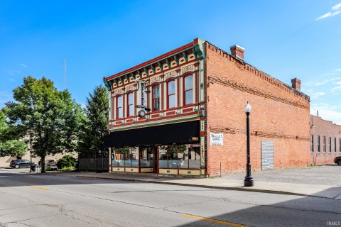 Tiny photo for 1915 S Calhoun Street, Fort Wayne, IN 46802 (MLS # 202637985)
