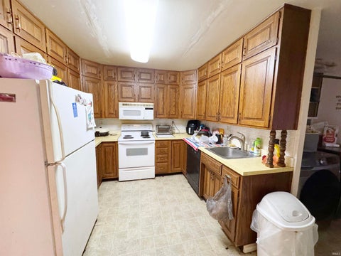 Tiny photo for 1100 Archway Drive, Lafayette, IN 47909 (MLS # 202644436)