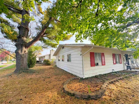 Tiny photo for 1100 Archway Drive, Lafayette, IN 47909 (MLS # 202644436)