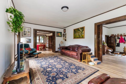Tiny photo for 1007 E Main Street, Muncie, IN 47305 (MLS # 202635185)